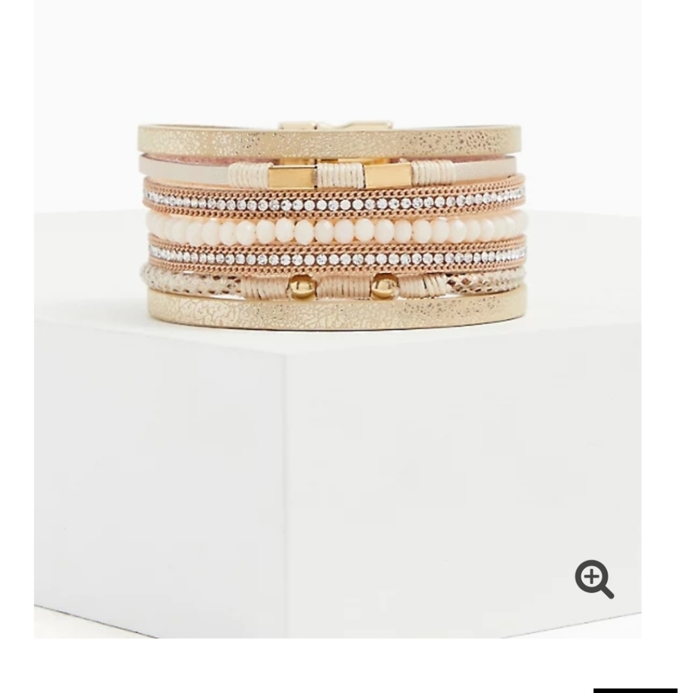 🆕GOLD-TONE MAGNETIC BRACELET - Picture 1 of 4